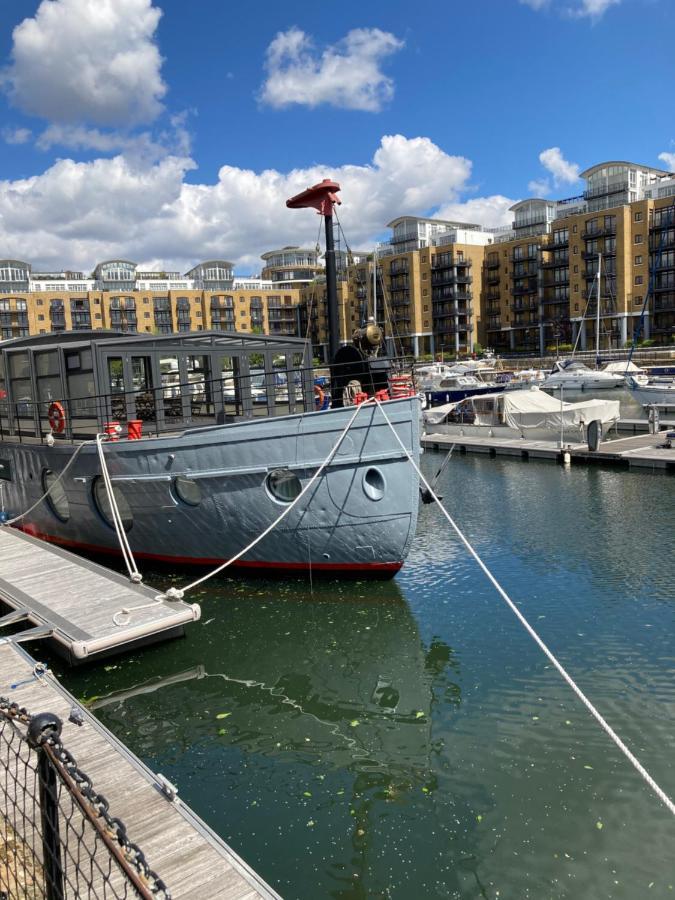 Entire Boat At St Katherine Docks 2 Available Select Using Room Options London Luaran gambar